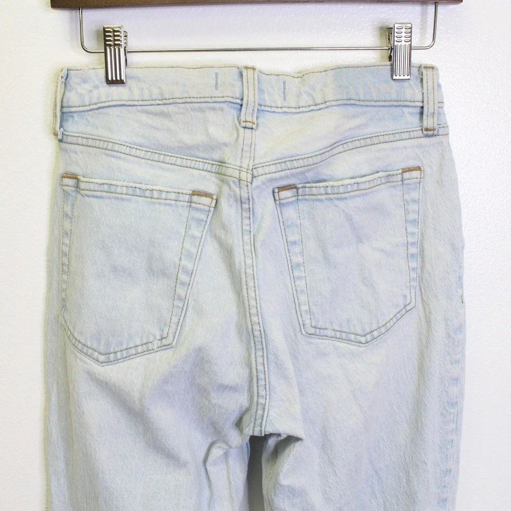 Abercrombie & Fitch Curve Love The Straight Mid Rise Jean Size‎ 26